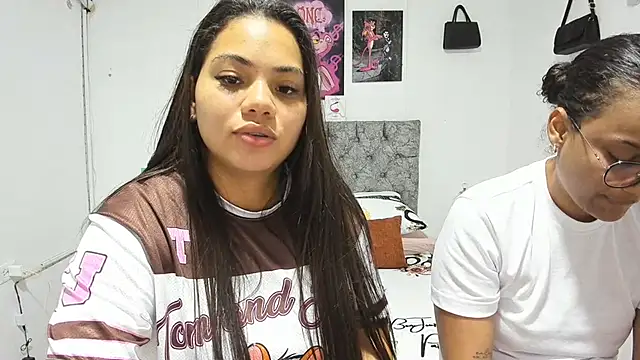Snapshot of nay_and_aleja1 chatting on 06.25.26 nay and aleja1 online show from 06.25.26
