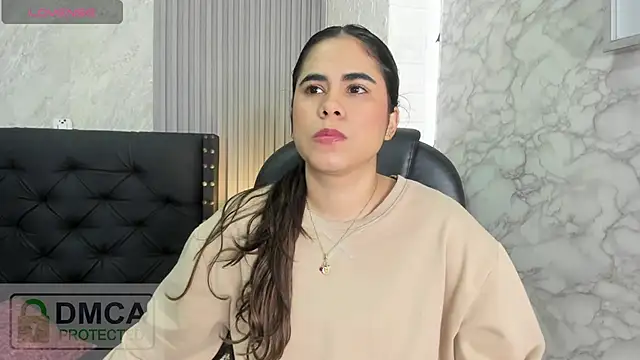 Snapshot of alicy__torres chatting on 06.23.26 alicy torres online show from 06.23.26