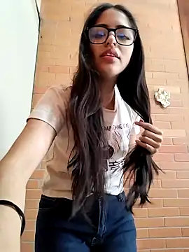 Snapshot of Goddesscut333 chatting on 11.06.25 Goddesscut333 online show from 11.06.25