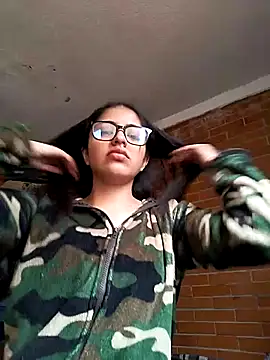 Snapshot of Goddesscut333 chatting on 12.17.25 Goddesscut333 online show from 12.17.25