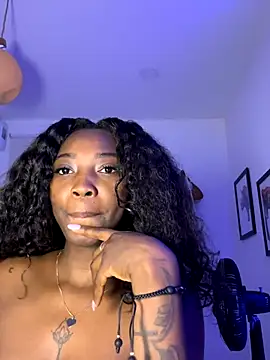 EmilyKisx online show from 10.15.25