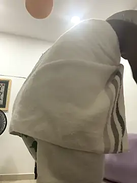 EmilyKisx online show from 11.20.25