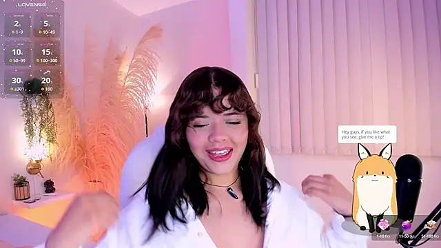 Snapshot of NikaVelvet1 chatting on 10.06.25 NikaVelvet1 online show from 10.06.25