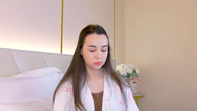 MiaMarlow online show from 11.30.25