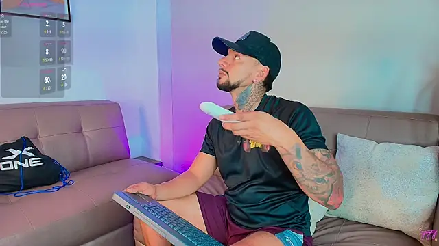 Valentiinoss online show from 07.21.26