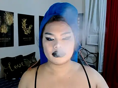 Snapshot of TSbrianaHugeCock chatting on 11.27.25 TSbrianaHugeCock online show from 11.27.25