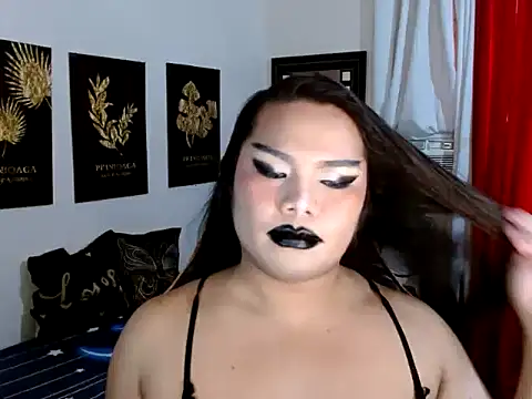 Snapshot of TSbrianaHugeCock chatting on 11.28.25 TSbrianaHugeCock online show from 11.28.25