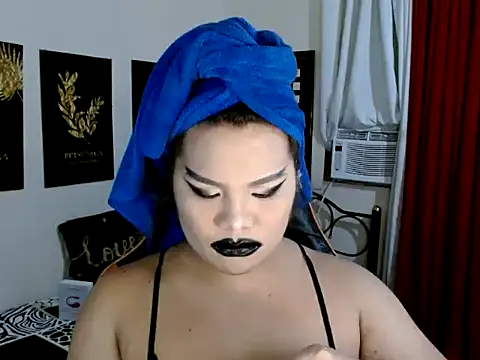 Snapshot of TSbrianaHugeCock chatting on 12.01.25 TSbrianaHugeCock online show from 12.01.25