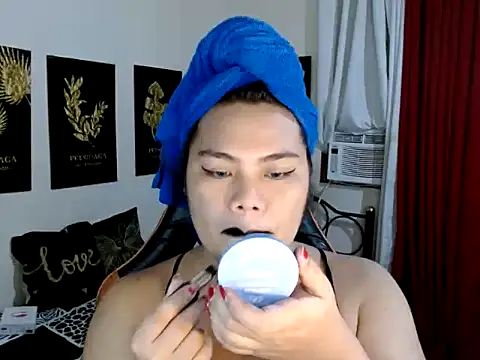 Snapshot of TSbrianaHugeCock chatting on 12.04.25 TSbrianaHugeCock online show from 12.04.25