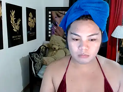 TSbrianaHugeCock online show from 04.27.26