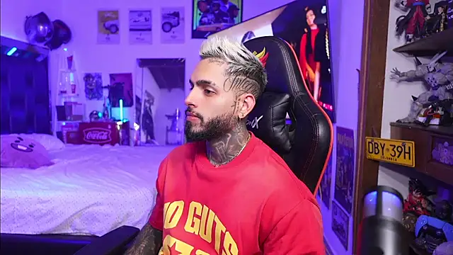 logan hugh8 online show from 03.11.26