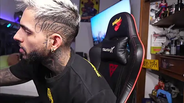 logan hugh8 online show from 03.14.26