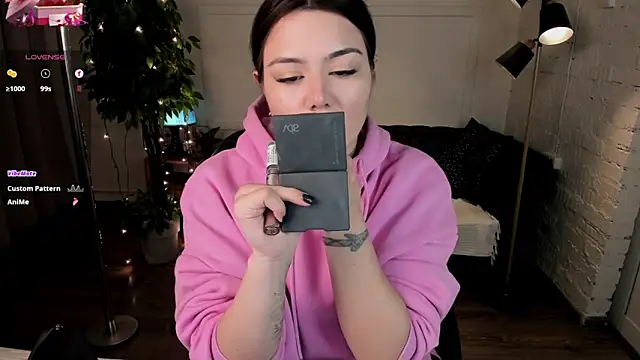 Snapshot of Dark_Moni chatting on 01.08.26 Dark Moni online show from 01.08.26