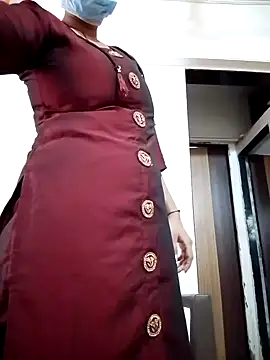 Love Foreverr12 online show from 10.13.25