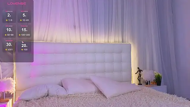 Monica Leen online show from 02.09.26