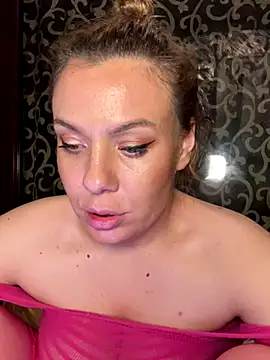 Snapshot of emmasweett11 chatting on 09.09.25 emmasweett11 online show from 09.09.25