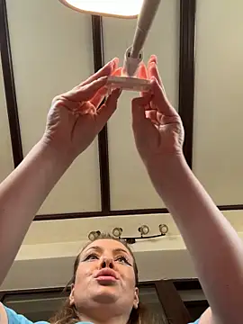 Snapshot of emmasweett11 chatting on 03.05.26 emmasweett11 online show from 03.05.26