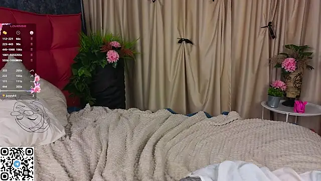 NyxaThorn online show from 09.09.25