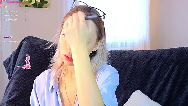 NyxaThorn online show from 09.20.25