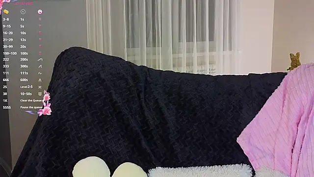 NyxaThorn online show from 11.30.25