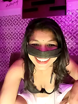 Snapshot of Horny_Ishika chatting on 09.21.25 Horny Ishika online show from 09.21.25