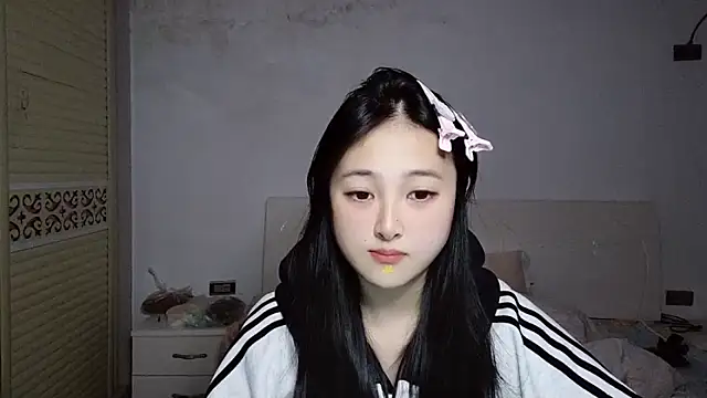 Snapshot of xxz98 chatting on 12.21.25 xxz98 online show from 12.21.25