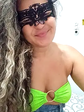 RaphinhaSanches online show from 10.24.25