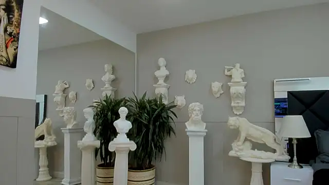 Snapshot of emilio_brandon chatting on 11.21.25 emilio brandon online show from 11.21.25