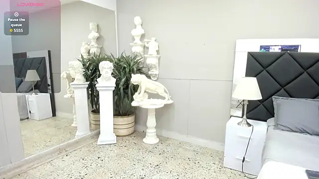 Snapshot of emilio_brandon chatting on 11.30.25 emilio brandon online show from 11.30.25