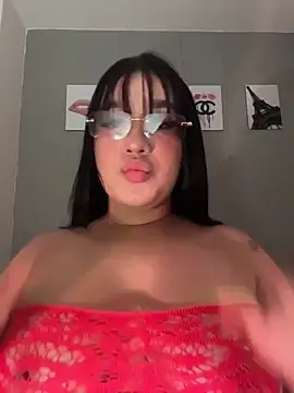 Snapshot of Aliciawhitee chatting on 02.15.26 Aliciawhitee online show from 02.15.26