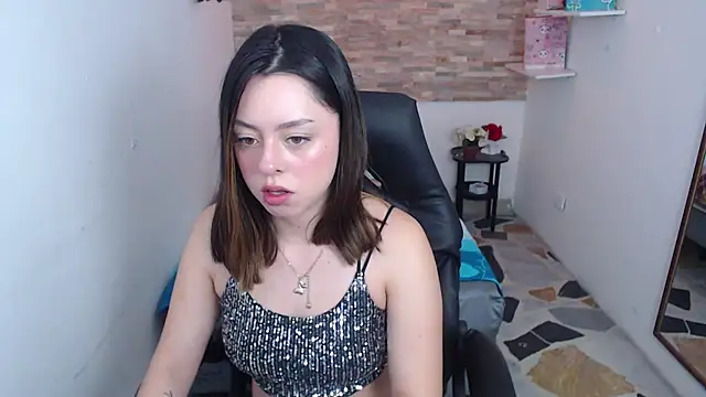 LiaGlow online show from 09.23.25