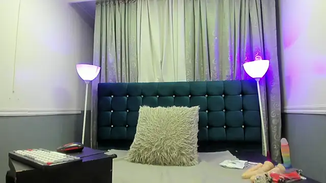Oriana Jhonson online show from 07.15.26
