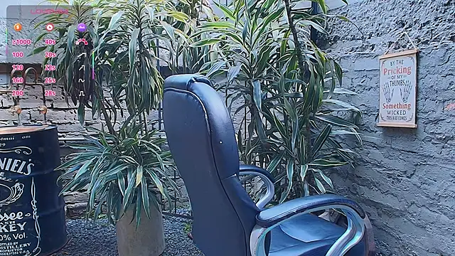 Snapshot of MarcusRain_ chatting on 09.08.25 MarcusRain online show from 09.08.25