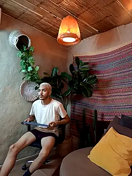 Snapshot of MarcusRain_ chatting on 09.28.25 MarcusRain online show from 09.28.25