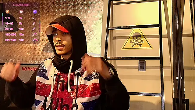 Snapshot of MarcusRain_ chatting on 10.11.25 MarcusRain online show from 10.11.25