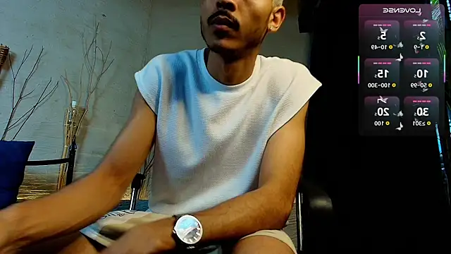 Snapshot of MarcusRain_ chatting on 10.26.25 MarcusRain online show from 10.26.25