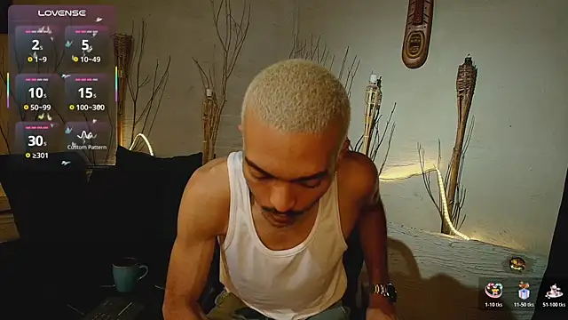 Snapshot of MarcusRain_ chatting on 11.21.25 MarcusRain online show from 11.21.25