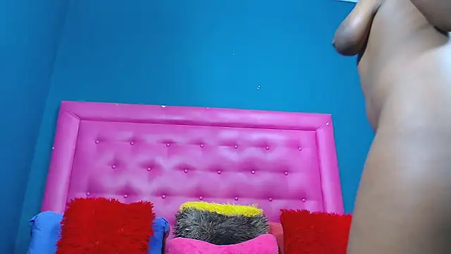 LoloQueen5 online show from 02.13.26