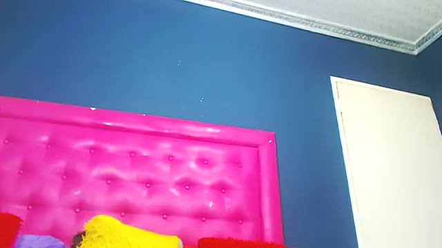 LoloQueen5 online show from 02.25.26