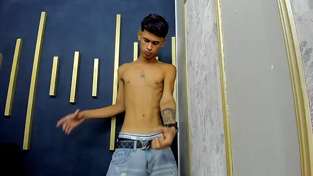 Snapshot of Just_D4v7 chatting on 10.04.25 Just D4v7 online show from 10.04.25