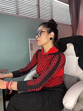 Esmeralda CO online show from 02.02.26