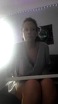 puddled wonderland online show from 11.05.25