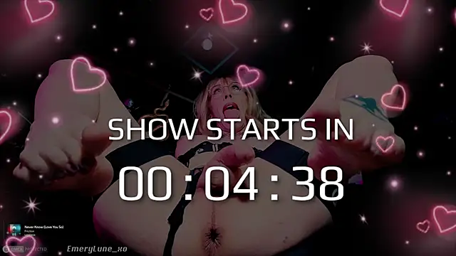 Snapshot of EmeryLune_xo chatting on 02.14.26 EmeryLune xo online show from 02.14.26