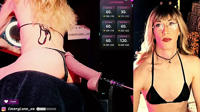 Snapshot of EmeryLune_xo chatting on 03.25.26 EmeryLune xo online show from 03.25.26