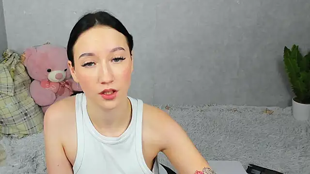 EileenMoores online show from 11.28.25