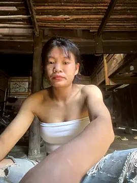 Ngoc 2k5 online show from 10.11.25