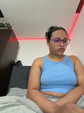 Snapshot of angels_evil chatting on 11.23.25 angels evil online show from 11.23.25