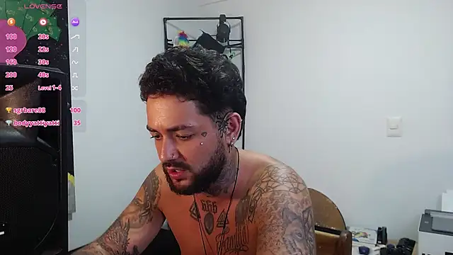 nicolastorres99 online show from 12.17.25