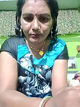 Snapshot of ZIVAA chatting on 11.03.25 ZIVAA online show from 11.03.25