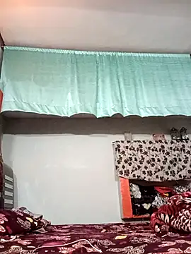 Snapshot of ZIVAA chatting on 11.11.25 ZIVAA online show from 11.11.25